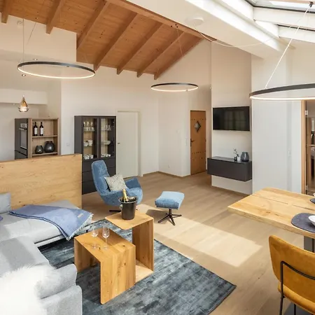 Stille X Weite - Hochwertige Mit See-panorama Kronburg